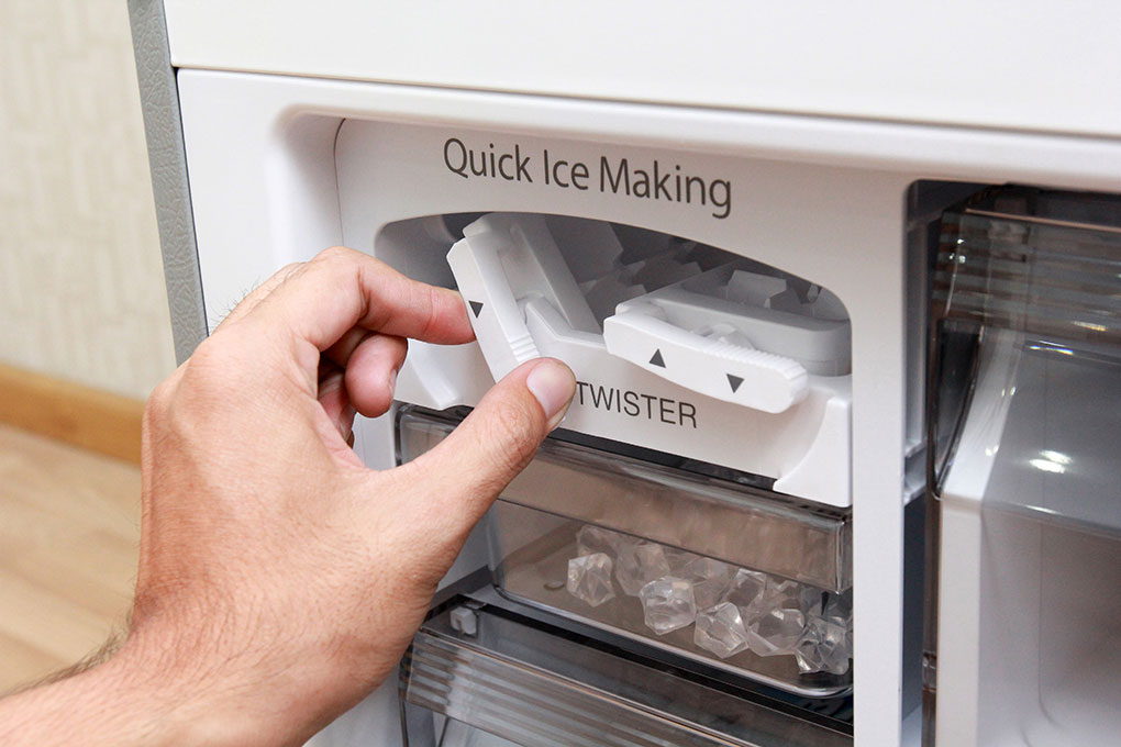 Tủ lạnh Panasonic Inverter 363 lít NR-BX418VSVN