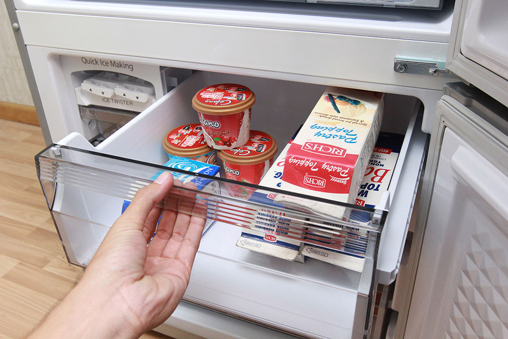 Tủ lạnh Panasonic Inverter 363 lít NR-BX418VSVN